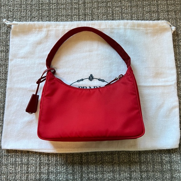 Prada Re-Edition 2000 Nylon Bag Rosso - Picture 2 of 9